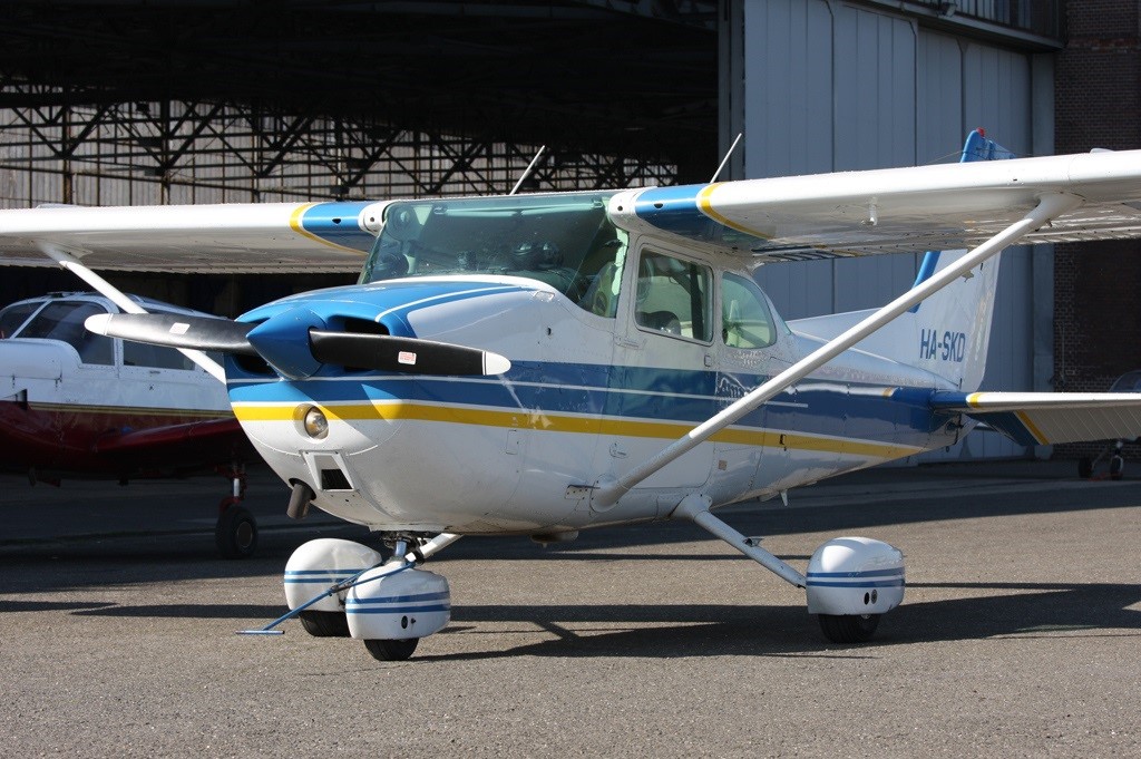 HA-SKD Cessna 172