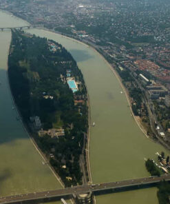 Sétarepülés a Margit sziget felett
